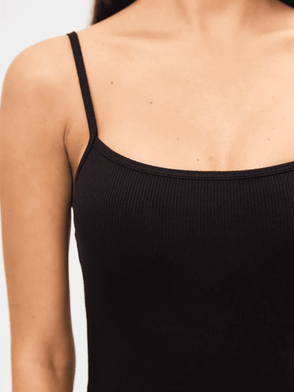 La Parisienne – Robe Sculptante et Silhouette Lissée